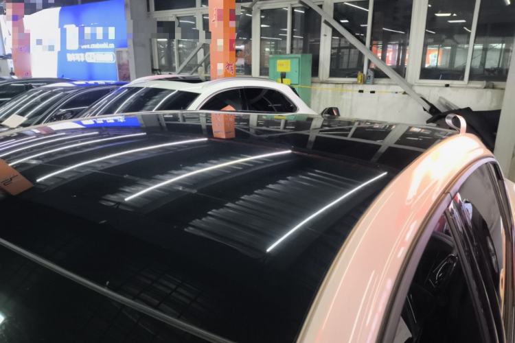 Used Volvo C40 2022 Long-Range PRO Version Roof