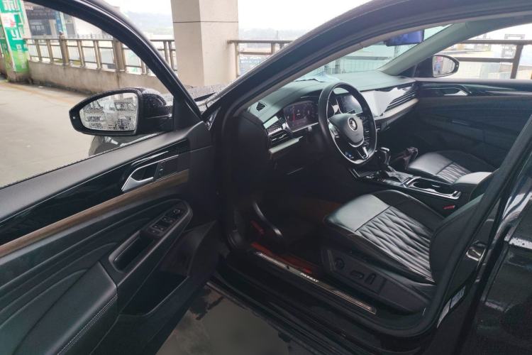 Used Volkswagen Passat 2020 330TSI Luxury Edition China VI Driver Seat