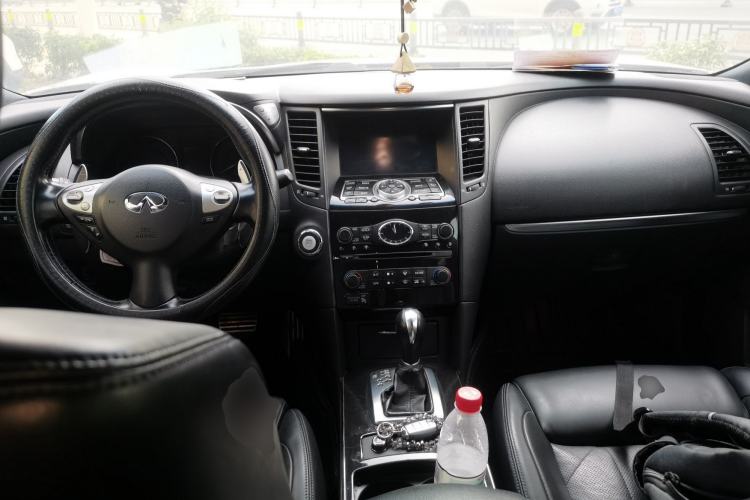 Used Infiniti QX70 2015 3.7L Shadow Edition