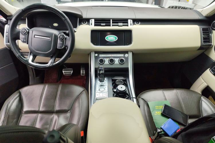 Used Land Rover Range Sport 2014 3.0 SC V6 HSE DYNAMIC Center Console