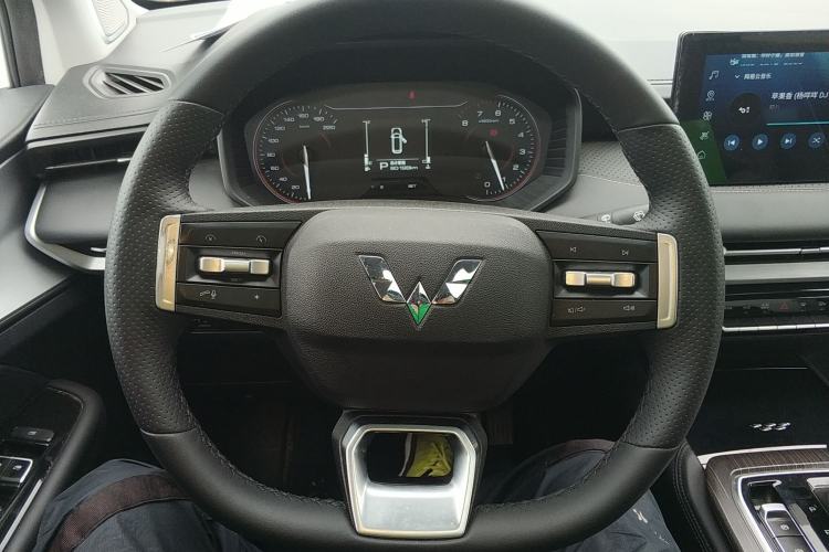 Used Wuling Jiachen 2022 1.5T CVT Deluxe Flagship Edition Steering Wheel