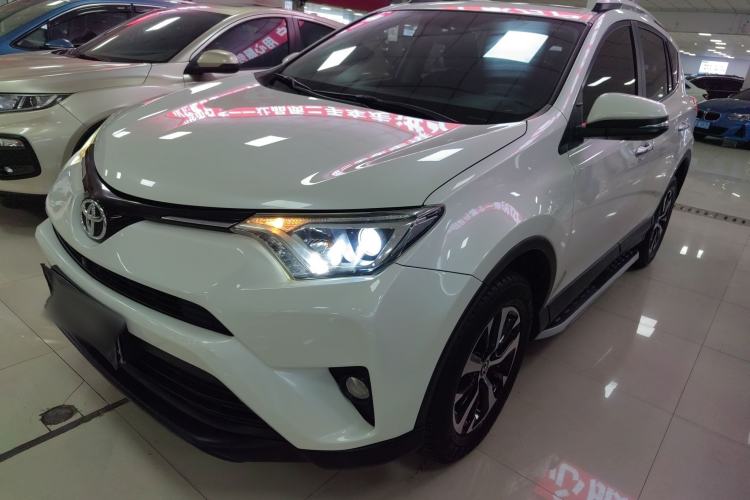 Used Toyota RAV4 2016 2.0L CVT Two-Wheel Drive Fashion Edition China V Standard