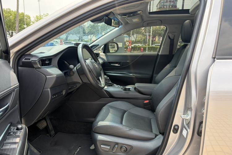 Used Toyota Venza 2023 2.0L CVT Two-Wheel Drive Prestige Version
