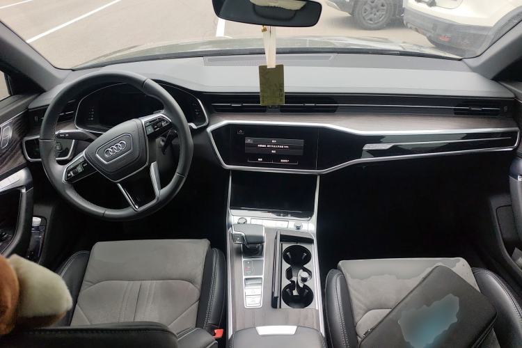 Used Audi A6L 2023 Revised 45 TFSI Prestige Dynamic Edition Center Console