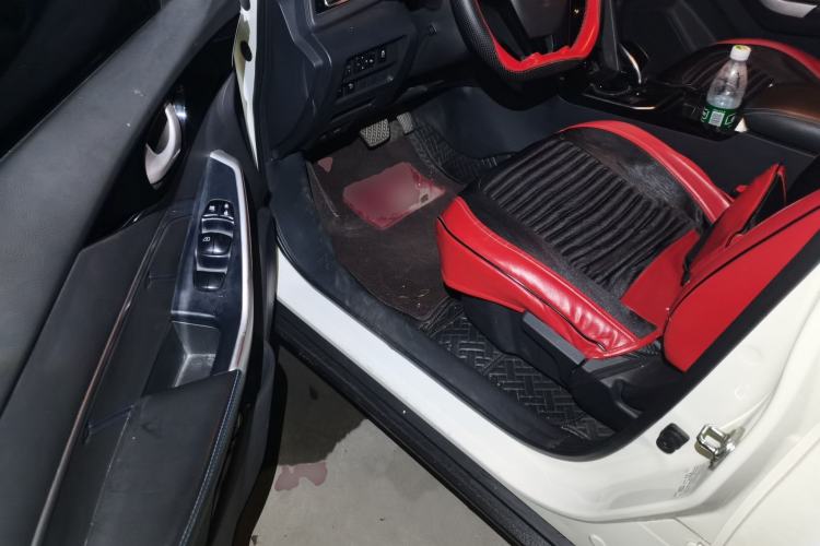 Used Venucia D60EV 2020 Standard Range Smart Drive Edition Driver Seat