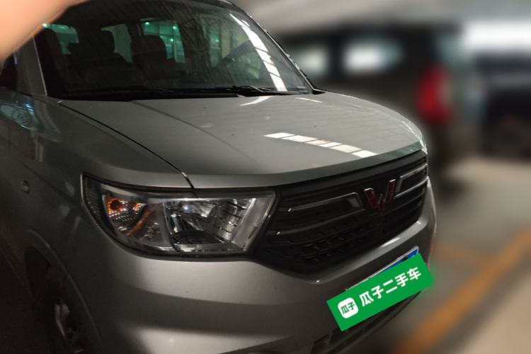 Used Wuling Hongguang V 2019 1.5L Enjoyment Version China VI LAR
