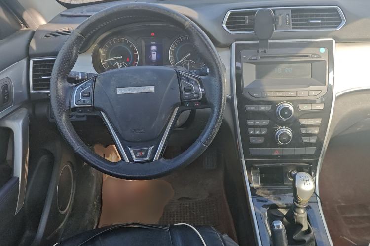 Used Haval H2 2016 Red-Label 1.5T Manual Two-Wheel Drive Comfort Model
