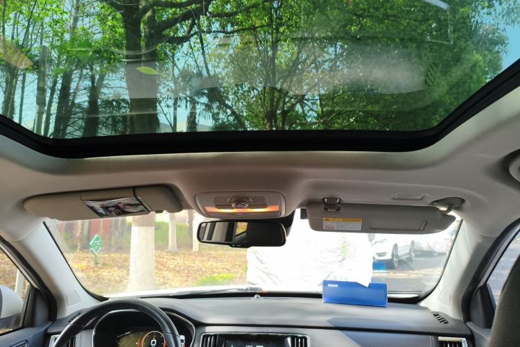 Used Roewe RX5 New Energy 2017 eRX5 50T Hybrid Connected Prestige Flagship Edition Headliner