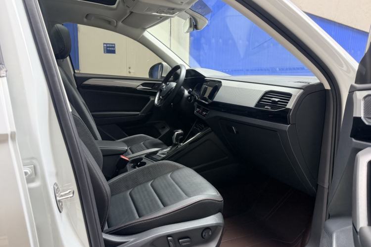 Used Volkswagen Tayron 2022 280TSI Two-Wheel Drive Luxury Smart Connectivity Version Interior 3