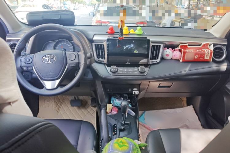 Used Toyota RAV4 2015 2.0L CVT Two-Wheel Drive Fashion Edition
