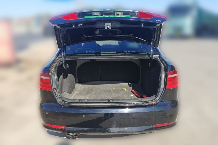 Used Volkswagen Lavida 2013 1.4 TSI Manual Luxury Edition Trunk