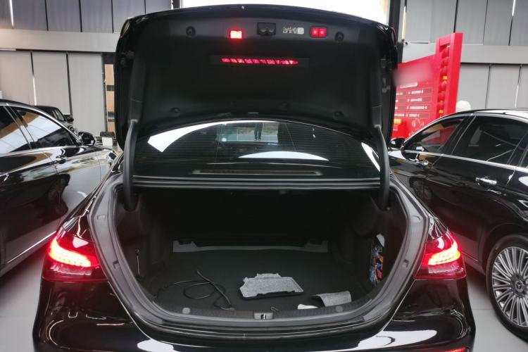 Used Mercedes-Benz E-Class 2023 Updated E 300 L Fashion Edition
