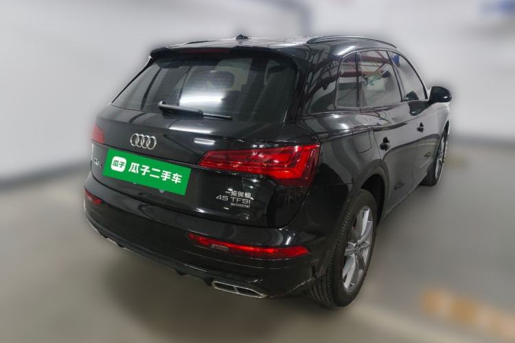 Used Audi Q5L 2024 45 TFSI Luxury Dynamic Model Rear Right 45 Deg