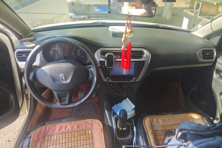 Used Peugeot 301 2014 1.6L Manual Comfort Edition Center Console