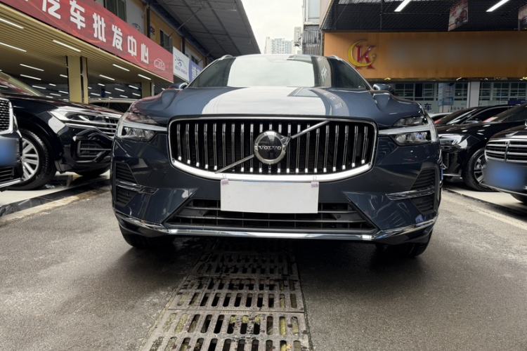 Used Volvo XC60 2022 B5 4x4 Zhiyi Luxury Edition

