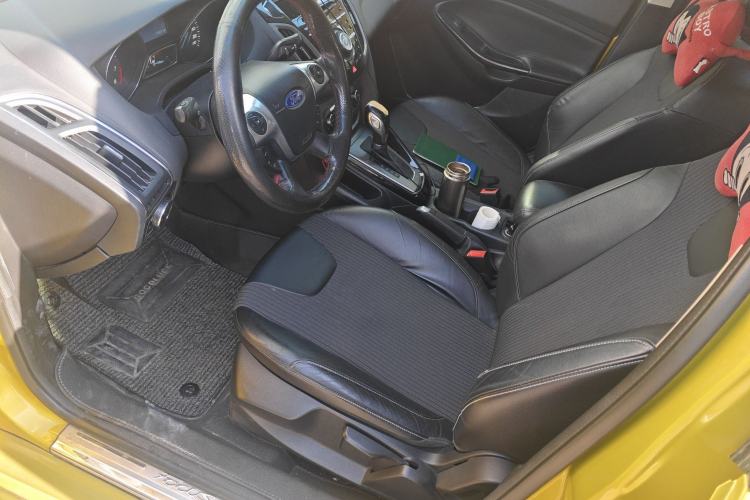 Used Ford Focus 2012 Hatchback 1.6L Automatic Fashion Edition
