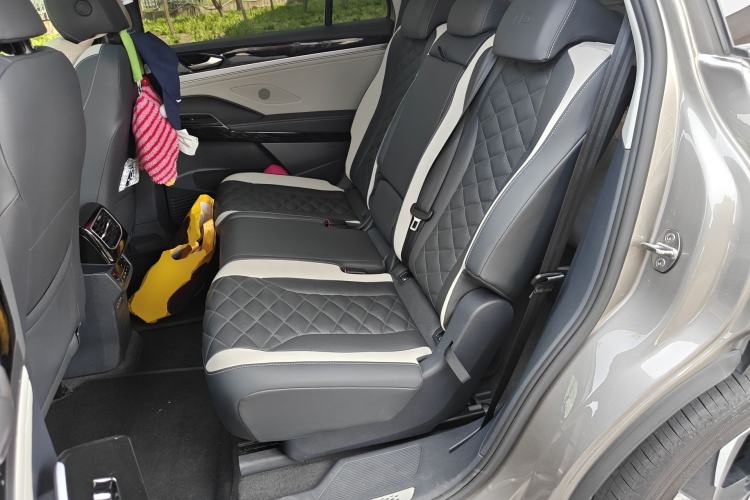 Used Volkswagen ID.6 CROZZ 2021 First Edition Left Rear Seat