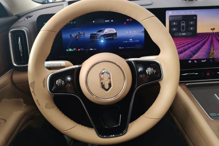 Used Hima AITO M9 2024 Range-Extended Ultra Version 52 kWh 5-Seater Model Steering Wheel