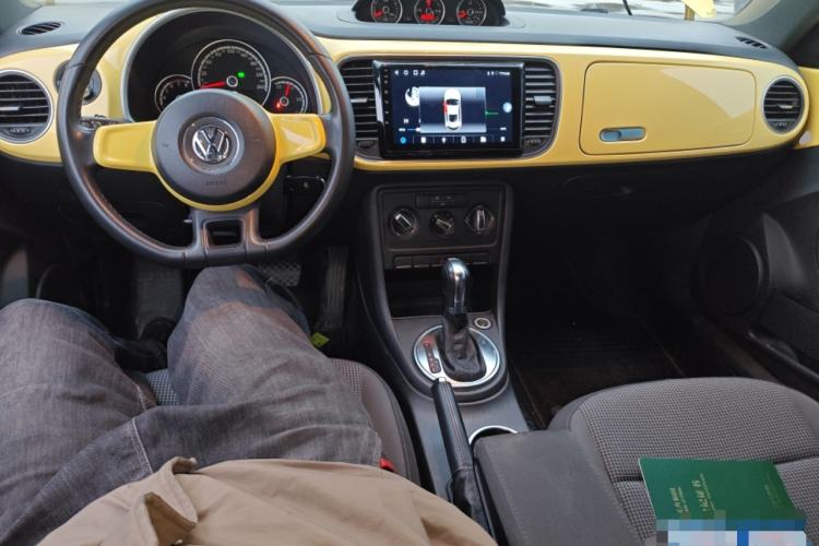 Used Volkswagen Beetle 2013 1.4TSI Fashion Edition Center Console