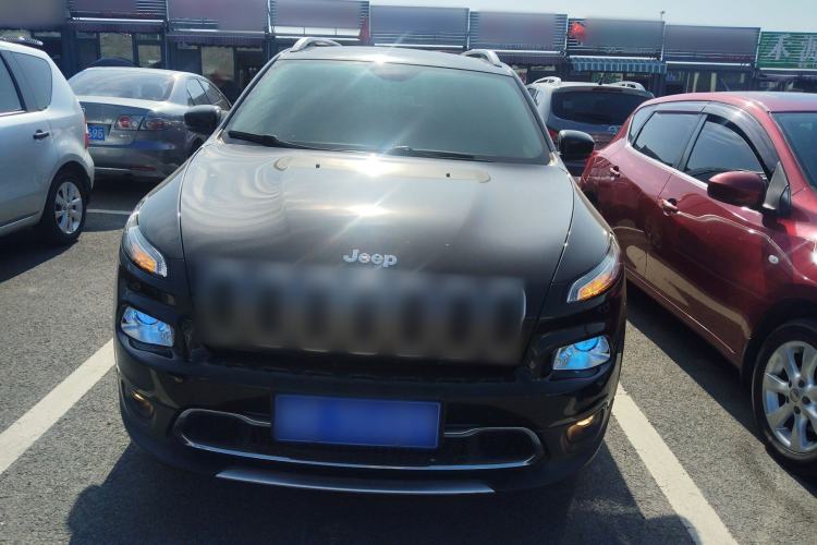 Used Jeep Cherokee 2017 2.0L Superior Edition Front