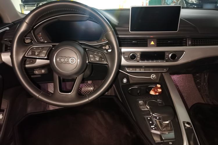 Used Audi A4L 2018 30th Anniversary Edition 40 TFSI Fashion Model