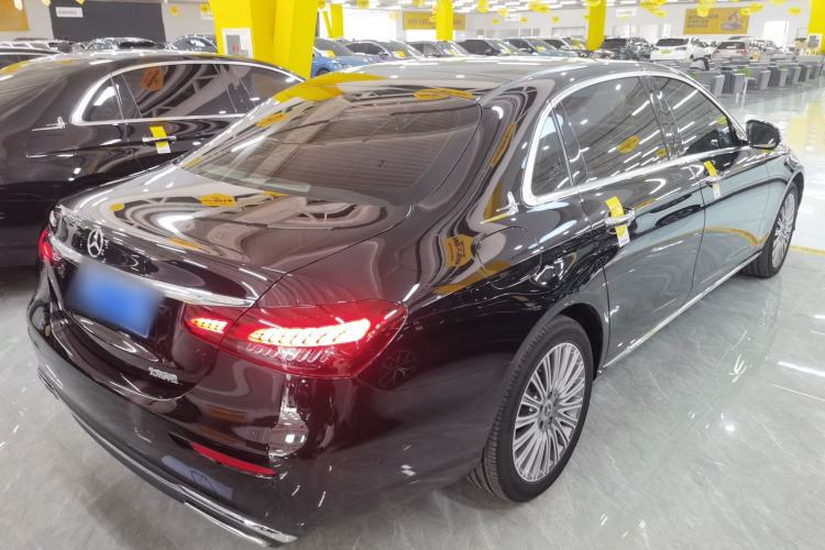 Used Mercedes-Benz E-Class 2022 Second Facelift E 300 L Fashion Edition
