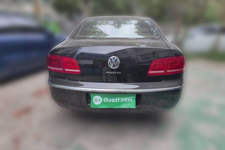 Used Volkswagen Phaeton 2011 3.6L V6 5-Seater Extended Business Edition Rear