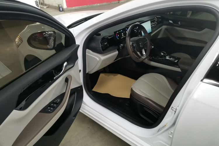 Used BYD Qin PLUS 2024 HONOR Edition DM-i 55KM Leading Model