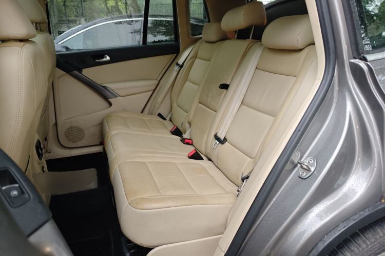 Used Volkswagen Tiguan 2010 1.8TSI Automatic All-Wheel-Drive Elite Edition Left Rear Seat