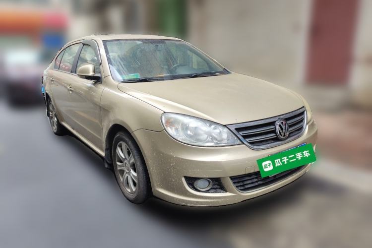 Used Volkswagen Lavida 2011 1.6L Manual - Premium Edition Front Right 45 Deg