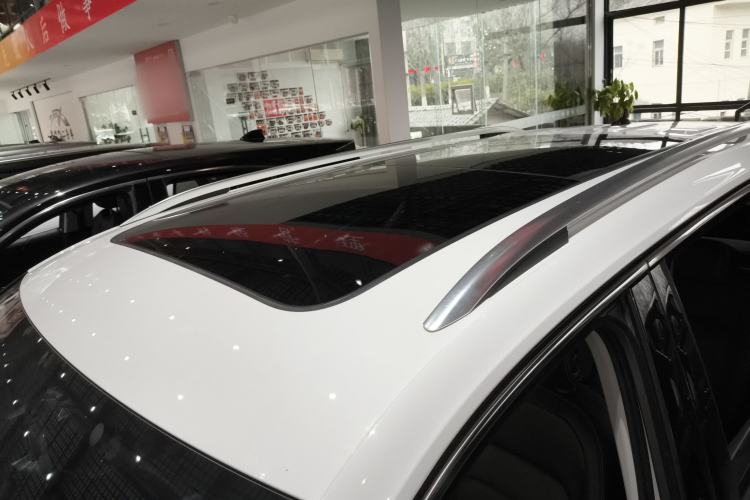 Used Volkswagen Tiguan L 2021 330TSI Automatic Two-Wheel Drive Smart Edition
