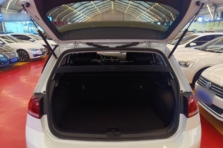 Used Volkswagen Golf 2020 Zhiai Edition 200TSI DSG Comfortable & Ambitious Version Trunk