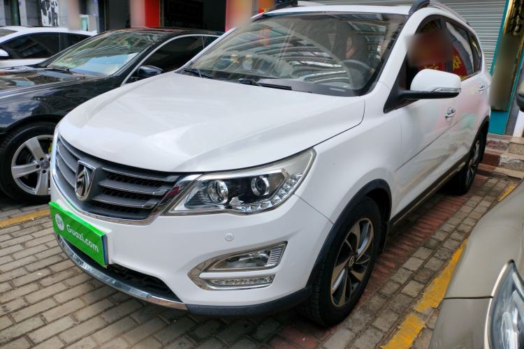 Used Baojun 560 2015 1.8L manual luxury version