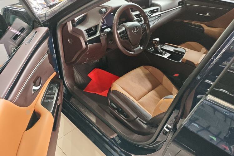 Used Lexus ES 2020 200 Excellence Edition