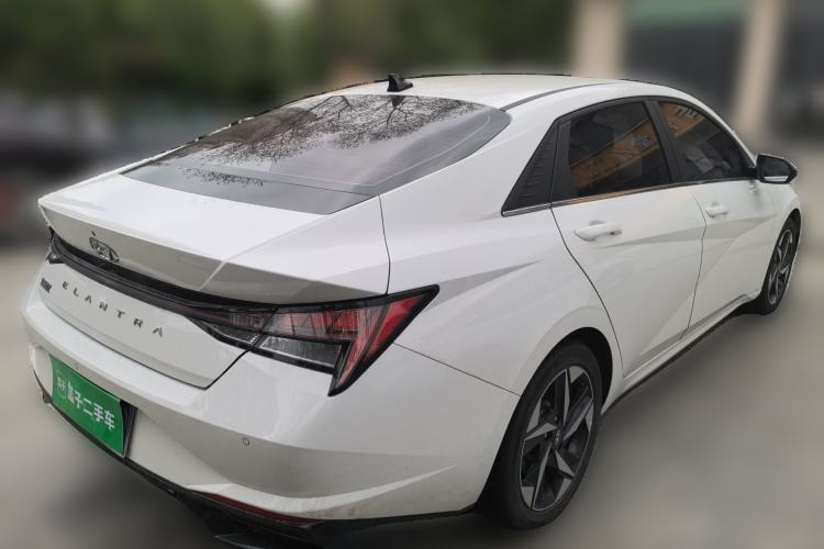 Used Hyundai Elantra 2022 1.5L CVT LUX Prestige Edition
