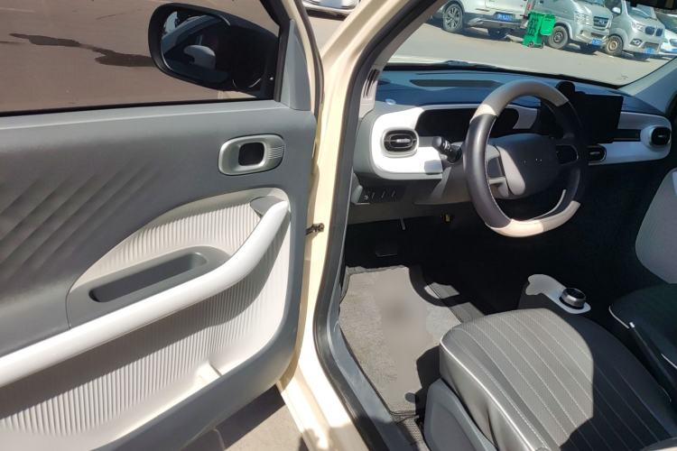 Used Geely Galaxy Panda 2025 210 km – Yuanqi Bear Driver Seat