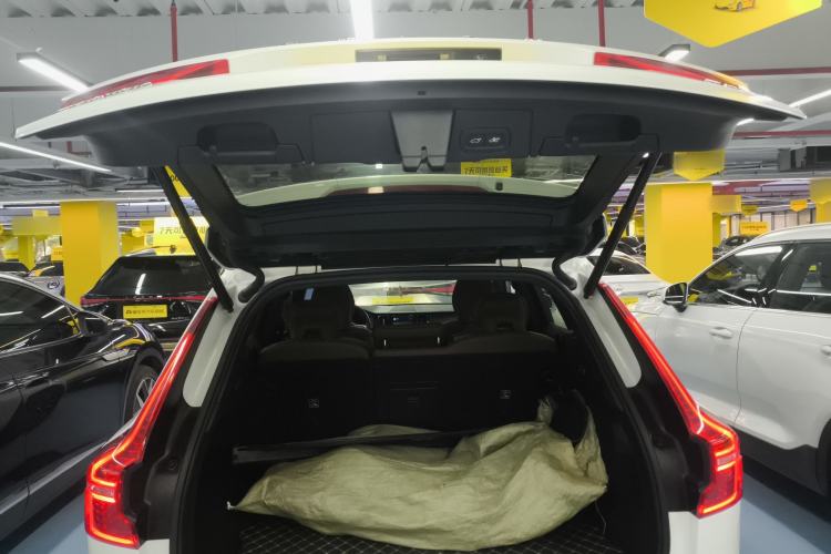 Used Volvo XC60 2022 B5 4x4 Smart Luxury Edition
