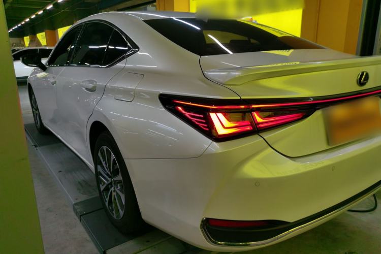 Used Lexus ES 2025 200 Premium Edition
