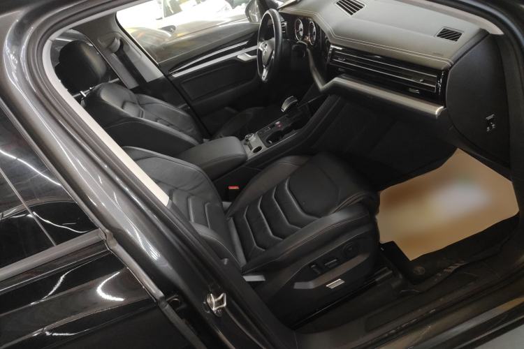 Used Volkswagen Touareg 2019 2.0 TSI Flagship Edition China VI
