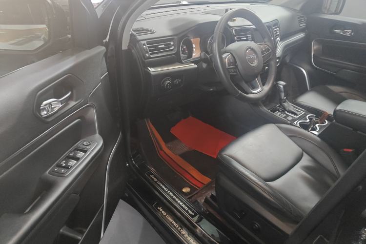 Used Jeep Grand Commander 2018 2.0T Four-Wheel Drive Enjoyment Edition China VI
