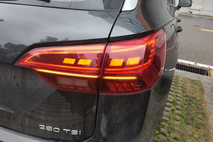 Used Volkswagen Tayron 2021 280TSI Two-Wheel Drive Luxury Smart Connectivity Version Right Rear Taillight