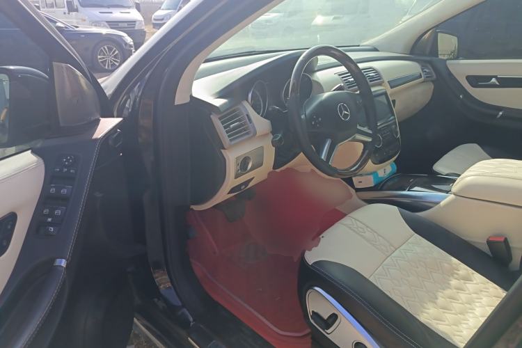 Used Mercedes-Benz R-Class 2014 R 320 4MATIC Luxury Model