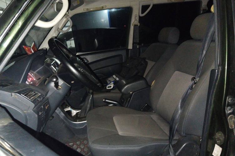 Used Leopaard Q6 2015 2.4L Manual Two-Wheel-Drive Elite Model