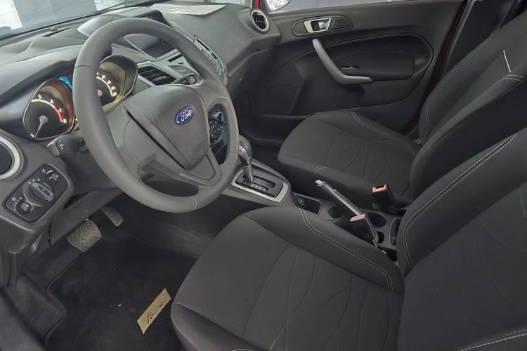 Used Ford Fiesta 2013 Hatchback 1.5L Automatic Fashion Edition
