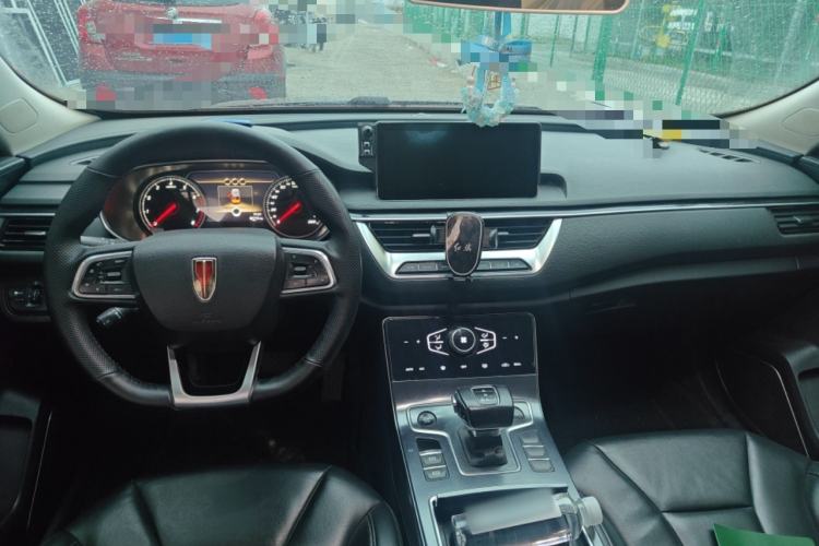 Used Hongqi H5 2022 Classic Model Facelift 1.5T DCT Qiyun Edition Center Console