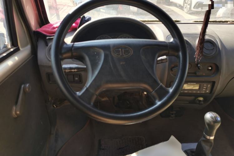 Used FAW Jiabao V52 2011 1.0L Practical Version LJ465QE1