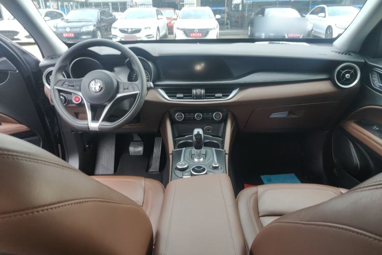 Used Alfa Romeo Stelvio 2017 2.0T 200HP Luxury Edition
