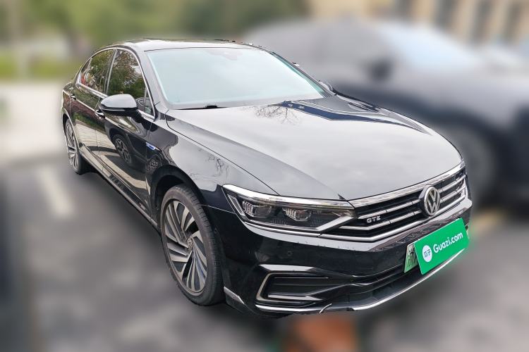 Used Volkswagen Magotan GTE Plug-in Hybrid 2020 GTE Prestige Model Front Right 45 Deg