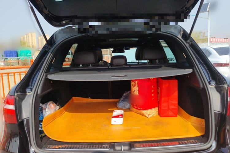 Used Mercedes-Benz GLC 2017 GLC 260 4MATIC Luxury Model Trunk