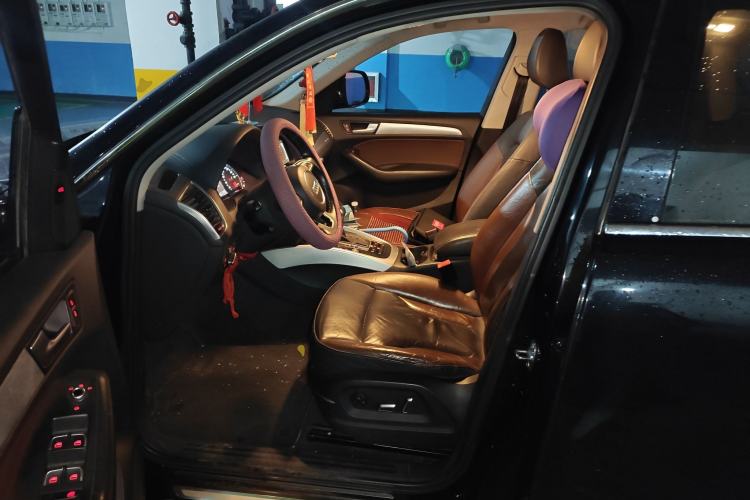 Used Audi Q5 2017 Plus 40 TFSI Technology Model